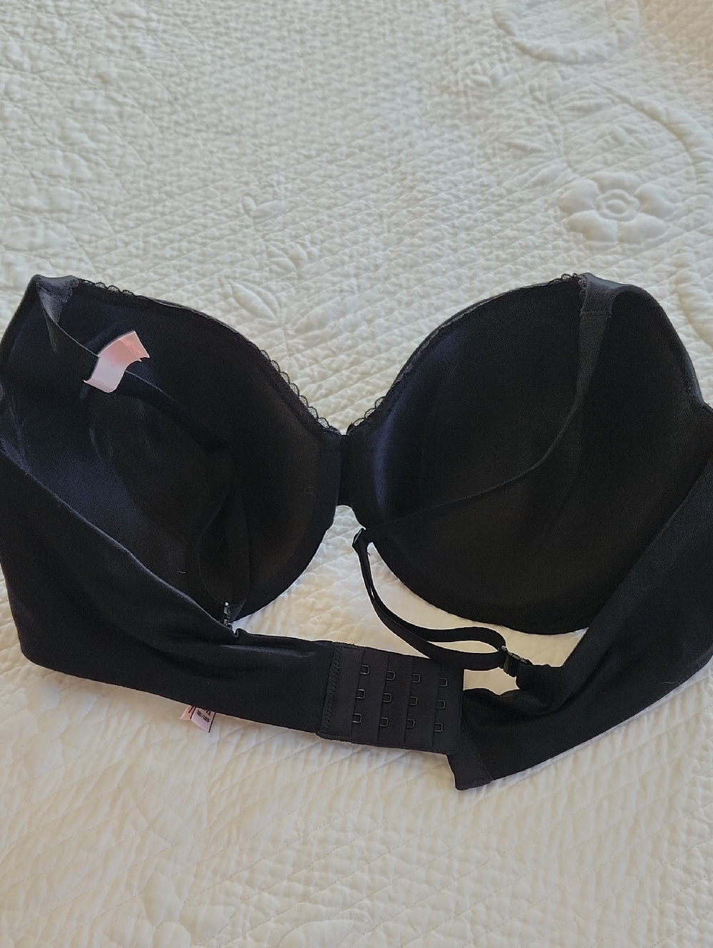 Victoria's Secret Bra - Picture 3 of 3